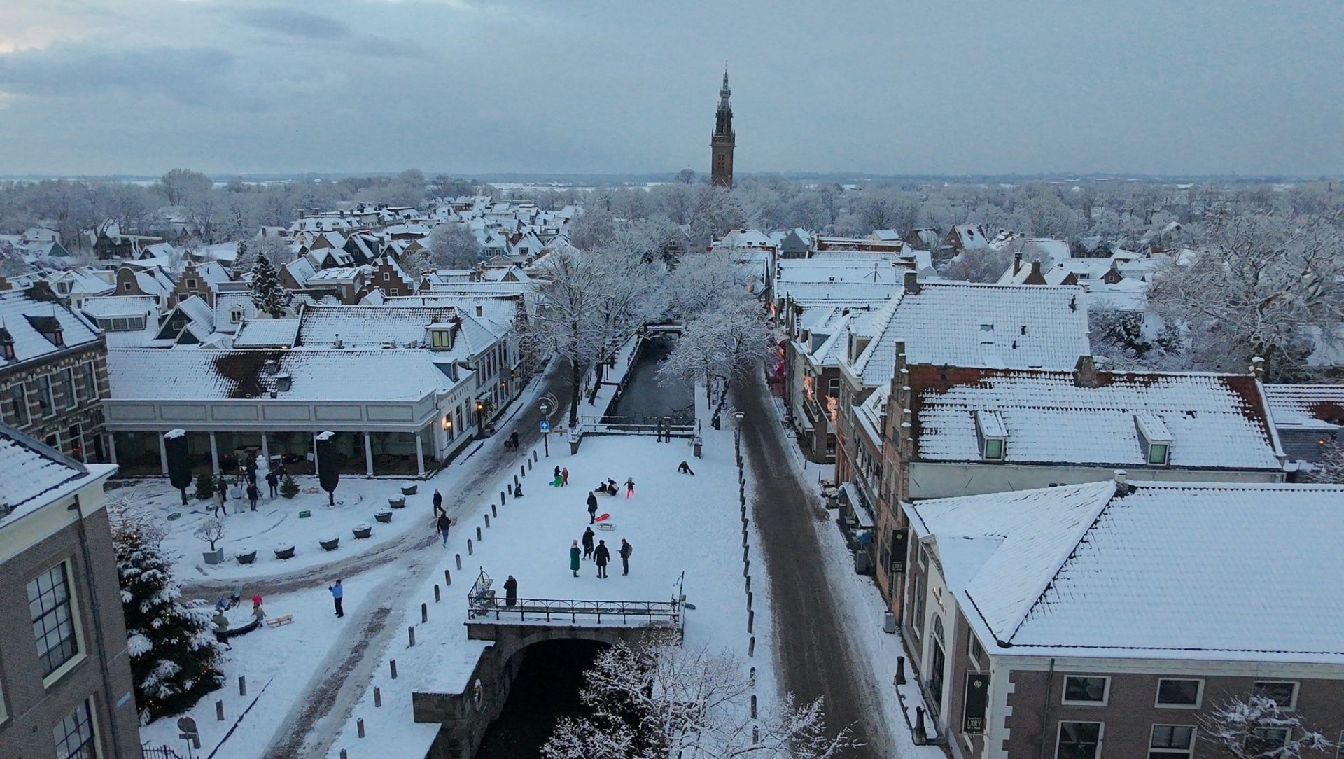 Winters dorpsgezicht